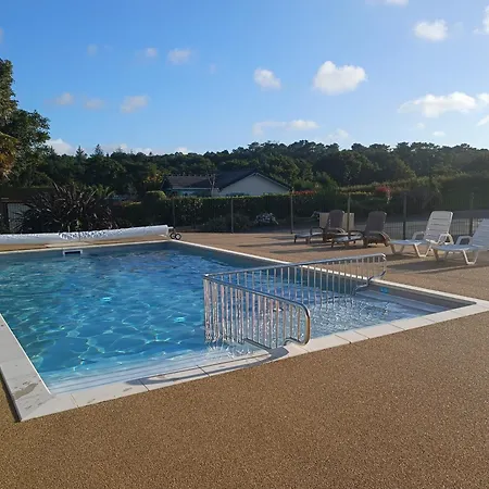 Pour 4 - Avec Piscine *